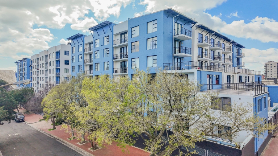 1 Bedroom Property for Sale in Zonnebloem Western Cape